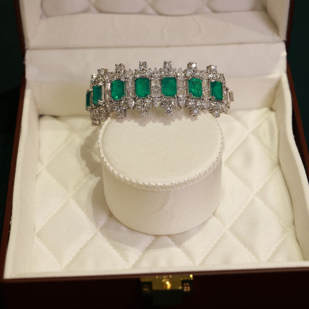 92.5 Pure Silver Moissanite Diamond & Emerald Bracelet