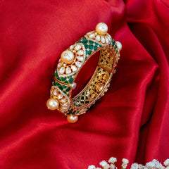 Gold Finish  Moissanite Polki & Emerald Bangle In 925 Sterling Silver