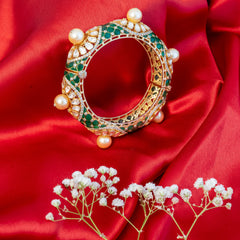 Gold Finish  Moissanite Polki & Emerald Bangle In 925 Sterling Silver