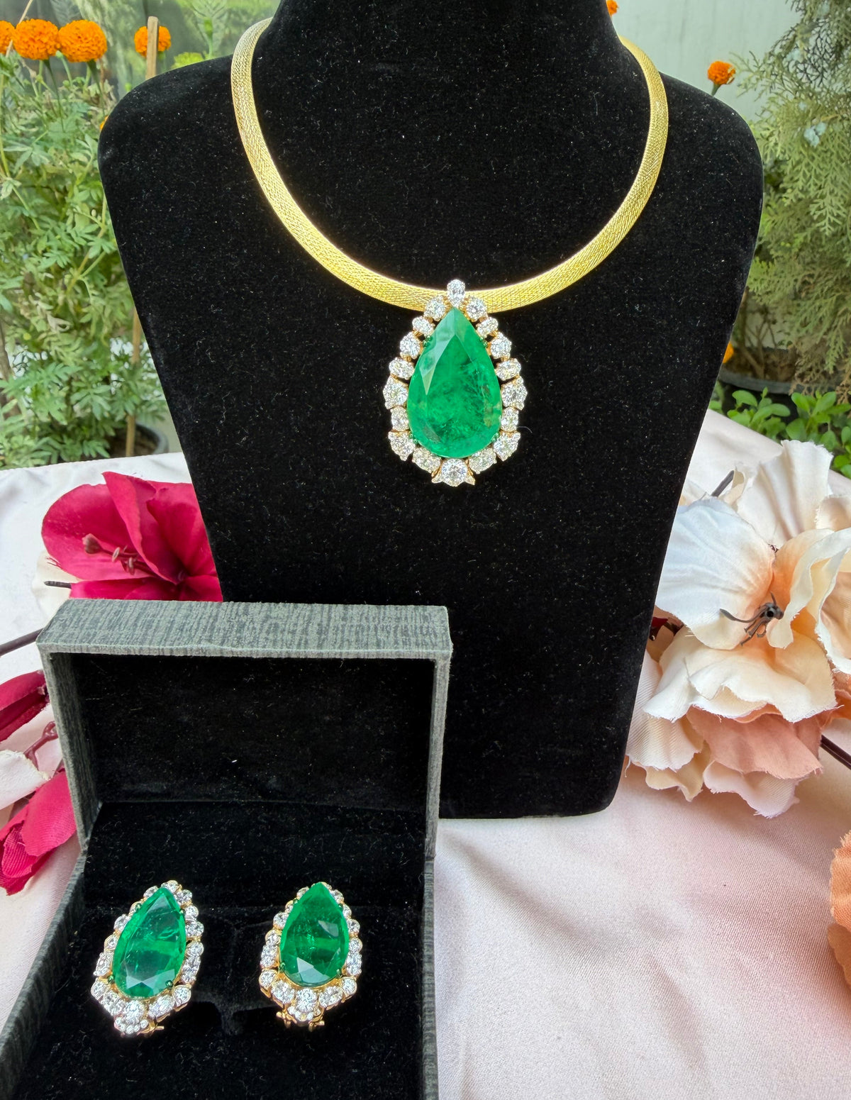 925 Pure Silver Necklace Set with Moissanite Ploki & Emerald stones